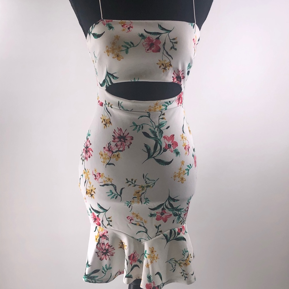 Fashion nova flower dress